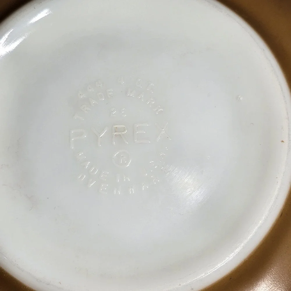 Vintage Pyrex 4 Qt Mixing Bowl Cinderella Brown Gold Rooster‎ Early Americana